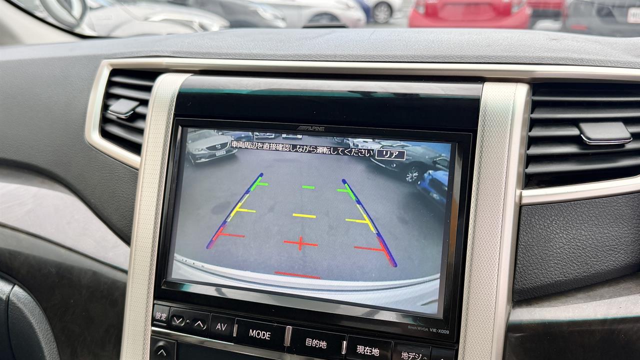 2013 Toyota Vellfire