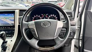 2013 Toyota Vellfire - Thumbnail