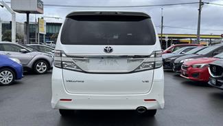 2013 Toyota Vellfire - Thumbnail