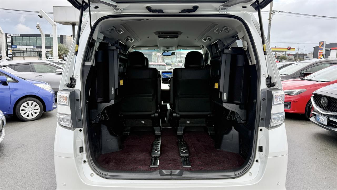 2013 Toyota Vellfire