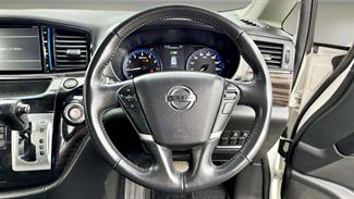 2017 Nissan Elgrand - Thumbnail