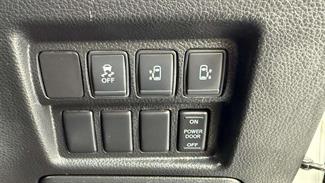 2017 Nissan Elgrand - Thumbnail