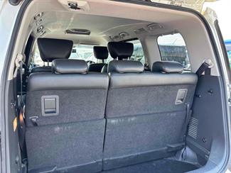 2017 Nissan Elgrand - Thumbnail