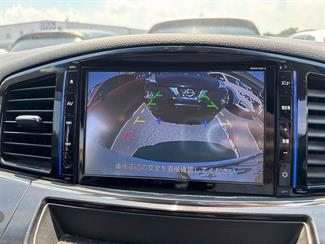 2017 Nissan Elgrand - Thumbnail