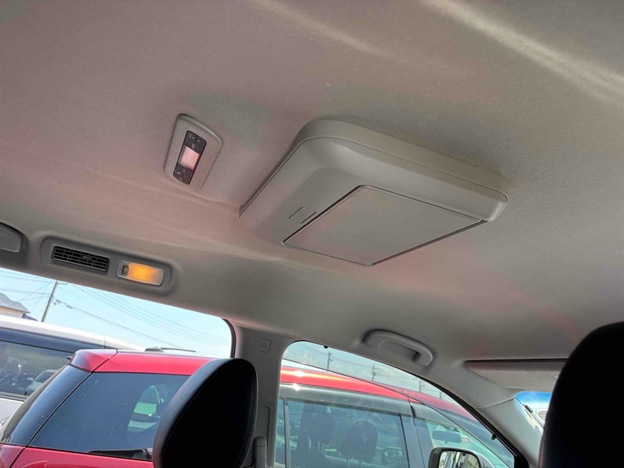 2017 Nissan Elgrand