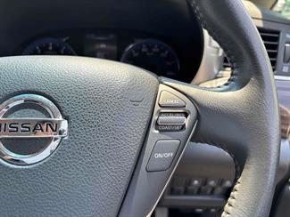2017 Nissan Elgrand - Thumbnail