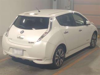 2017 Nissan Leaf - Thumbnail