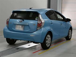 2012 Toyota Aqua - Thumbnail