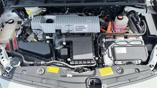 2014 Toyota Prius - Thumbnail