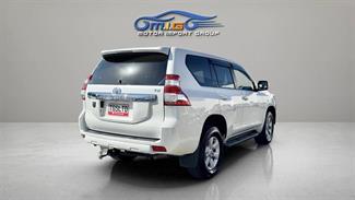 2016 Toyota Land Cruiser Prado - Thumbnail