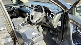 2015 Nissan X-Trail - Thumbnail