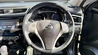 2015 Nissan X-Trail - Thumbnail
