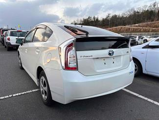 2012 Toyota Prius - Thumbnail