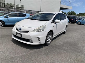 2013 Toyota Prius - Thumbnail