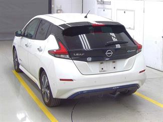 2022 Nissan Leaf - Thumbnail