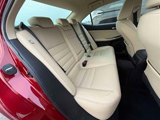 2016 Lexus IS 200t - Thumbnail