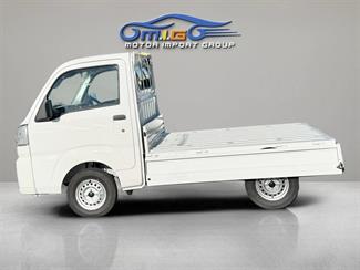 2024 Daihatsu Hijet - Thumbnail