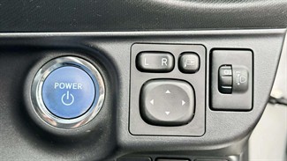 2015 Toyota Aqua - Thumbnail