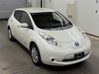 2016 Nissan Leaf - Thumbnail