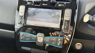 2016 Nissan Leaf - Thumbnail
