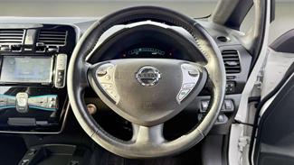 2016 Nissan Leaf - Thumbnail