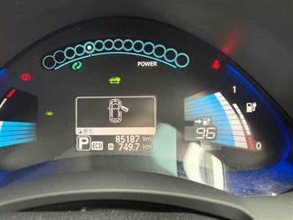 2016 Nissan Leaf - Thumbnail
