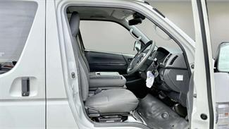 2021 Toyota Hiace - Thumbnail