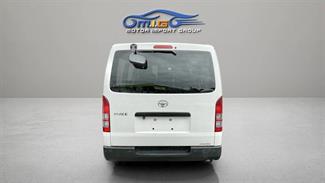 2021 Toyota Hiace - Thumbnail