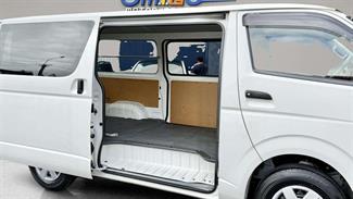 2021 Toyota Hiace - Thumbnail