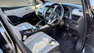 2020 Nissan Leaf - Thumbnail