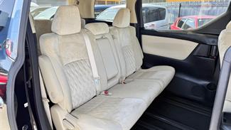 2022 Toyota Alphard - Thumbnail