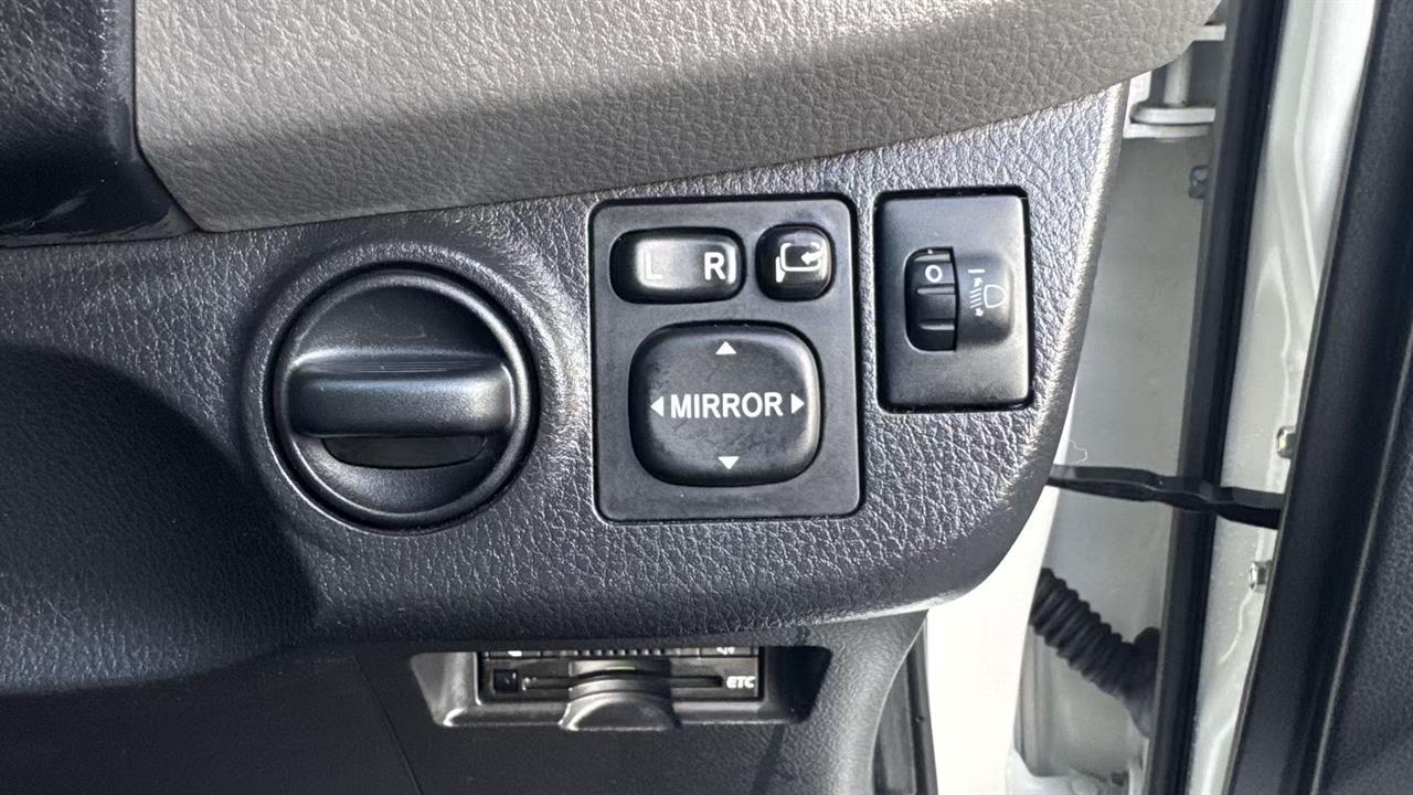 2015 Toyota Vitz