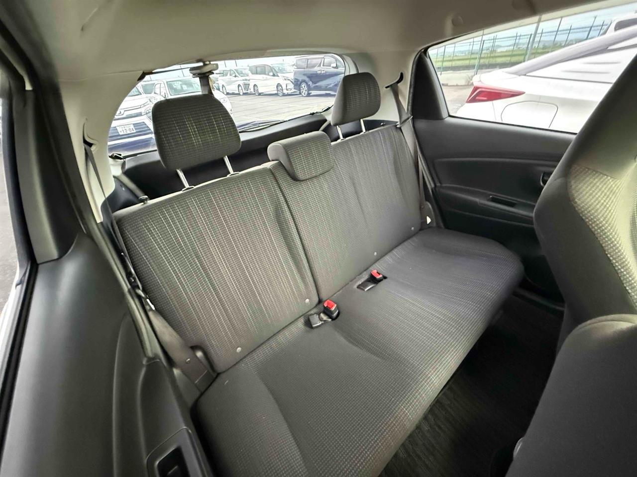 2015 Toyota Vitz