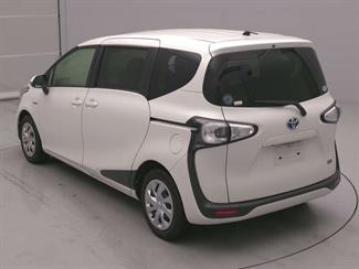 2018 Toyota Sienta - Thumbnail