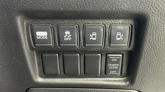 2013 Nissan Elgrand - Thumbnail