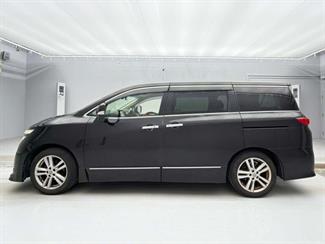 2013 Nissan Elgrand - Thumbnail