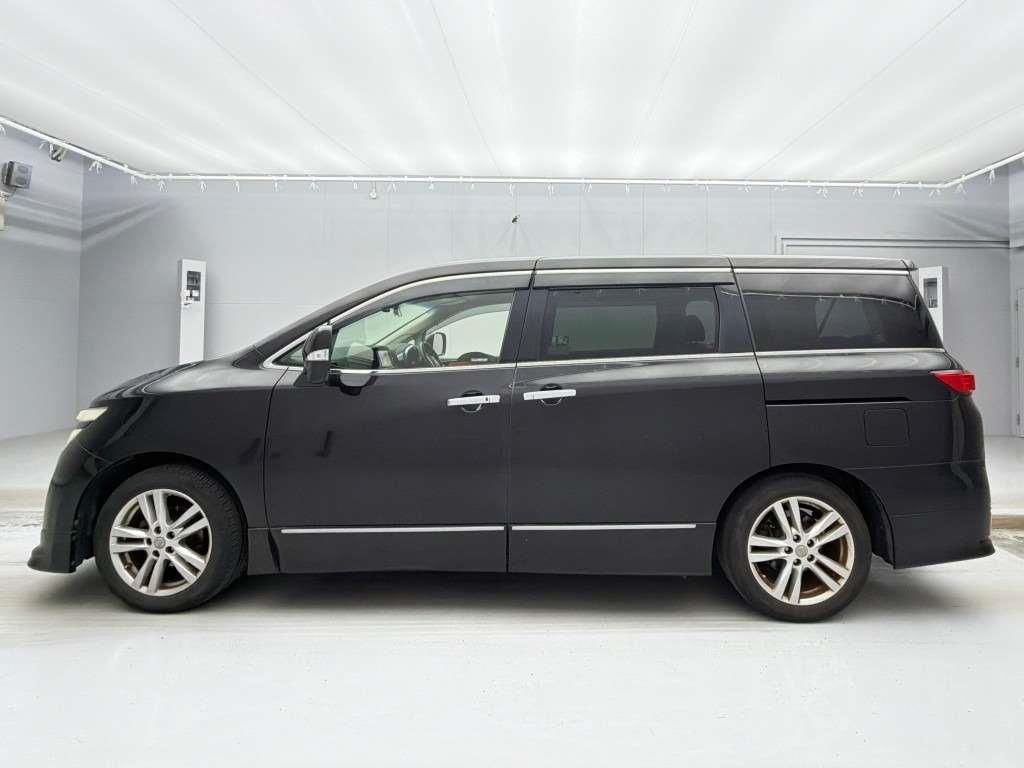 2013 Nissan Elgrand