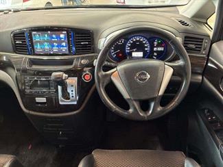 2013 Nissan Elgrand - Thumbnail