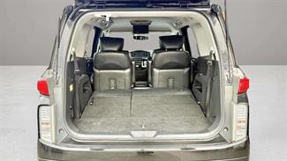 2013 Nissan Elgrand - Thumbnail