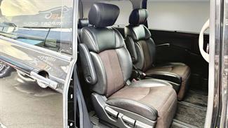 2013 Nissan Elgrand - Thumbnail
