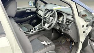 2020 Nissan Leaf - Thumbnail
