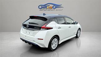 2020 Nissan Leaf - Thumbnail