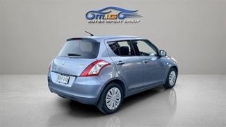 2015 Suzuki Swift - Thumbnail