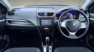 2015 Suzuki Swift - Thumbnail