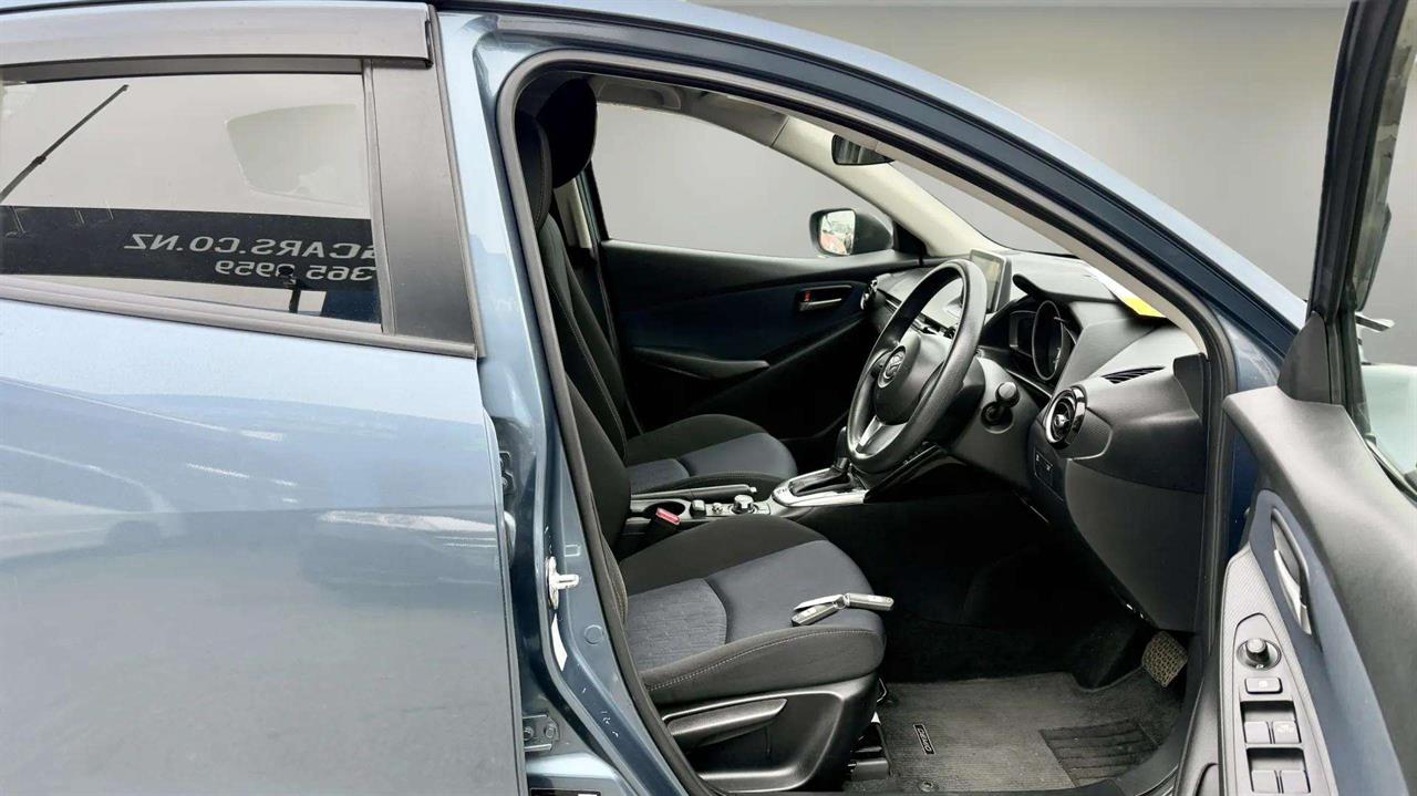 2015 Mazda Demio