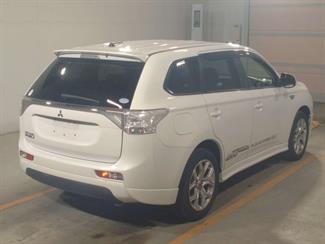 2013 Mitsubishi Outlander - Thumbnail