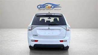 2013 Mitsubishi Outlander - Thumbnail
