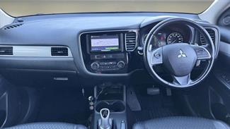 2013 Mitsubishi Outlander - Thumbnail