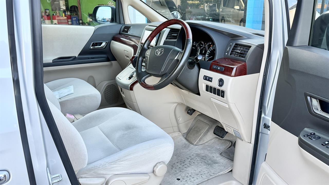 2009 Toyota Vellfire