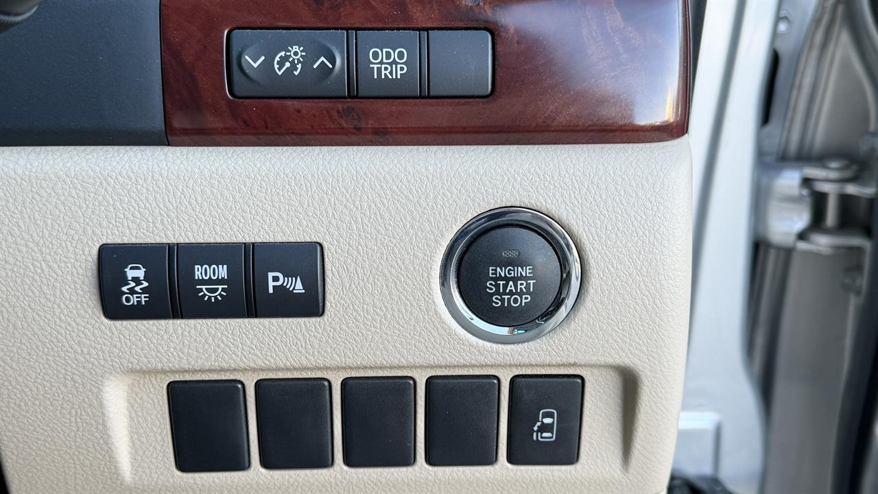2009 Toyota Vellfire